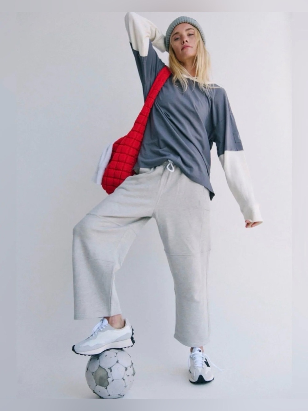 Free People Top Score Barrel Pants in Heather Grey (LARGE)